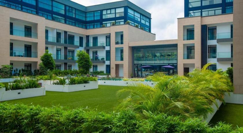 Embassy Gardens Luxury Suites Cpg 阿克拉 外观 照片