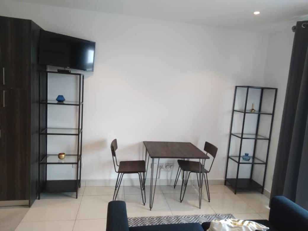 Embassy Gardens Luxury Suites Cpg 阿克拉 外观 照片